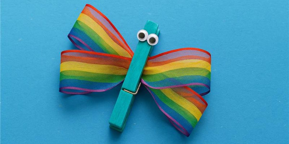 Clothespin dragonfly Craft